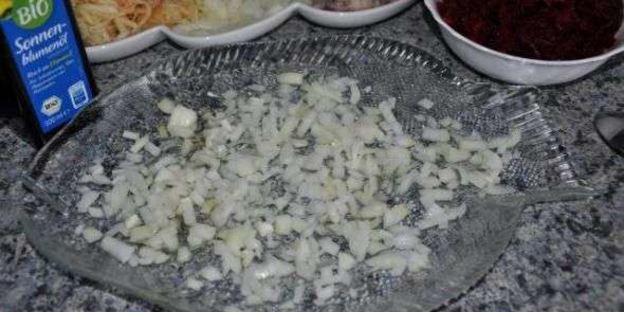 салат сельдь под шубой с яблоком