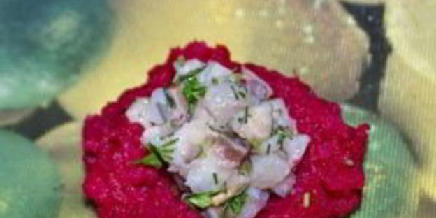 селедка под шубой в виде клубники