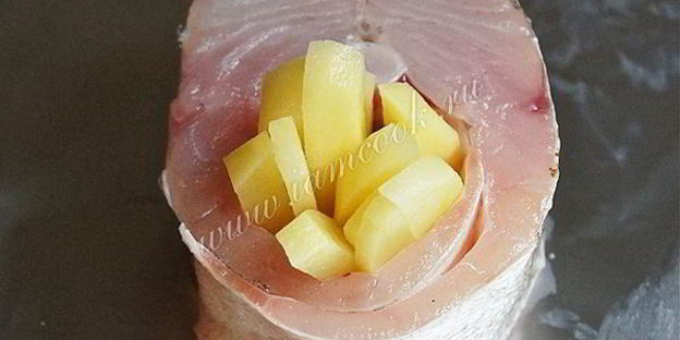 судак под шубой из икры