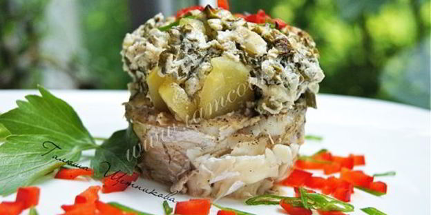 судак под шубой из икры