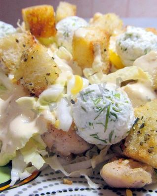 Салат Ревнивец с курицей и сухариками