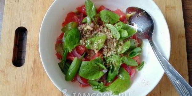 салат с грейпфрутом и авокадо