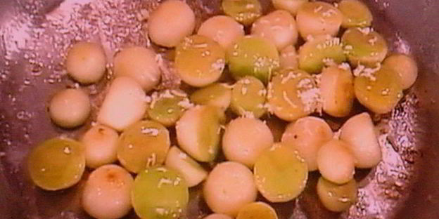 салат с лососем и креветками