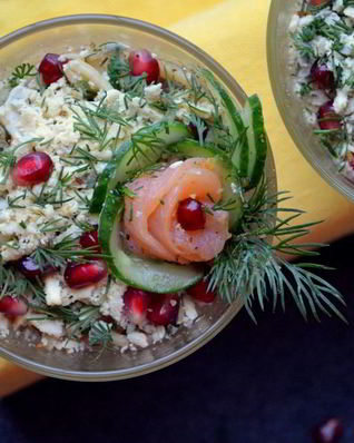 Салат с лососем