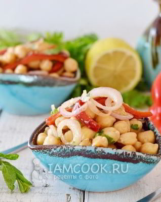 Салат с нутом и болгарским перцем