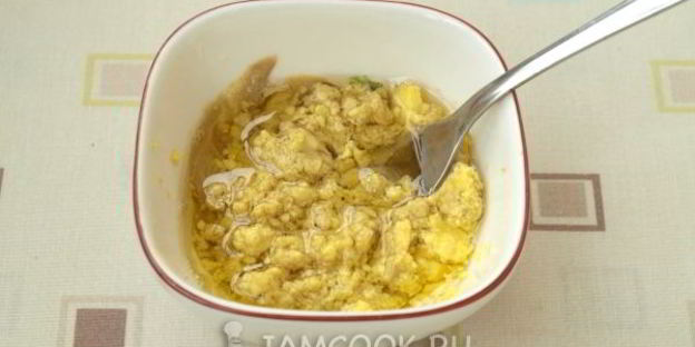 салат с тунцом и рисом