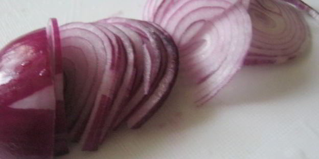 салат с жареным филе грудки цыпленка