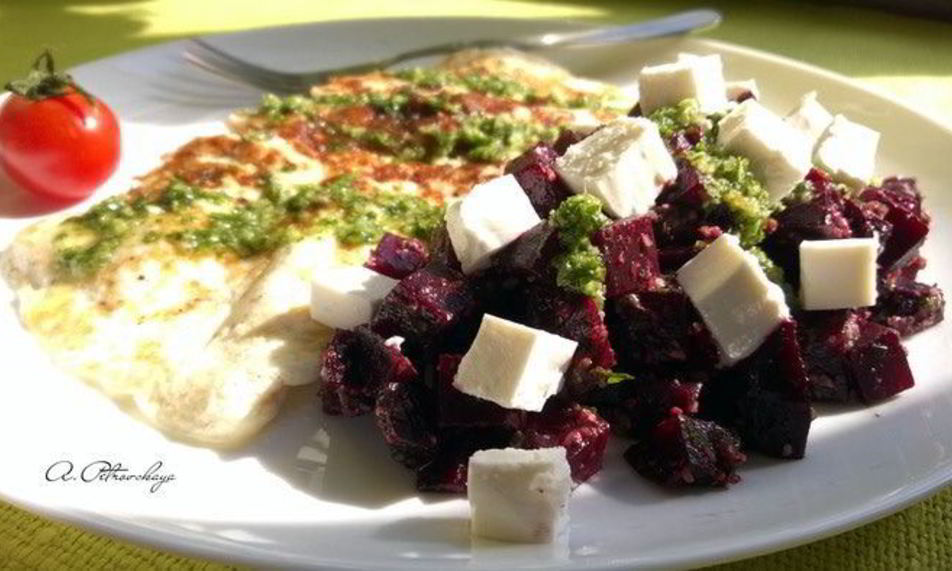 Рецепт салата свекольного с песто и сыром фета