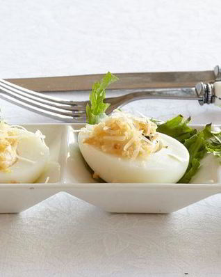 Фаршированные яйца Цезарь