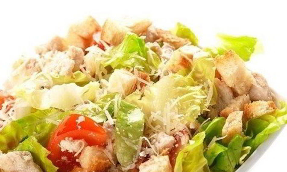 Рецепт классического салата цезарь с курицей и сыром пармезан