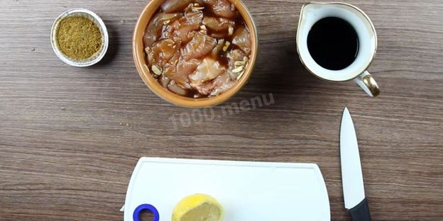 салат цезарь классический с курицей