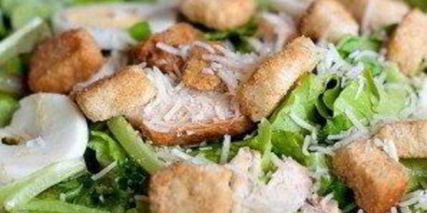 салат цезарь классический