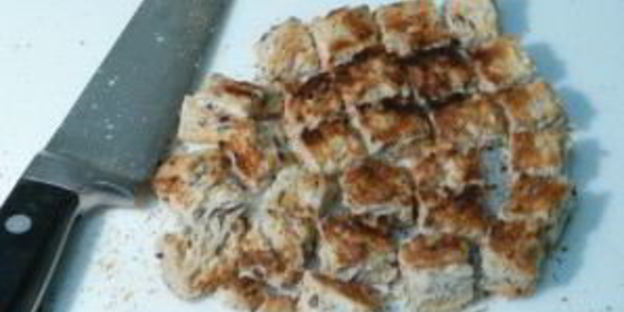 салат цезарь с беконом