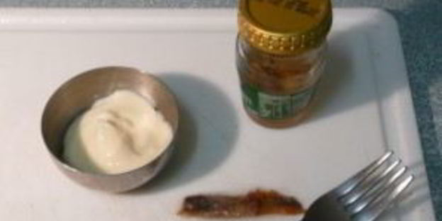 салат цезарь с беконом