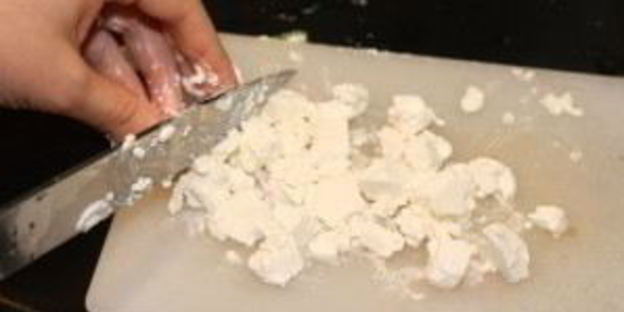 салат цезарь с брынзой