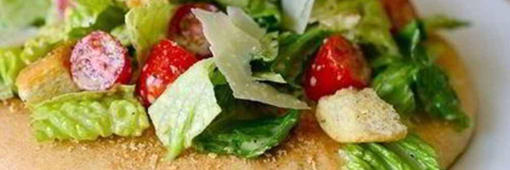 Салат Цезарь с черри