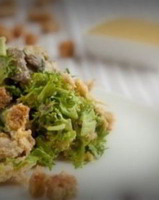 Салат Цезарь с грибами