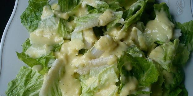 салат цезарь с индейкой