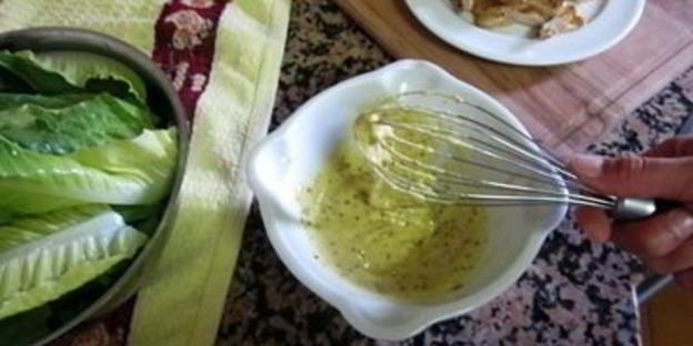 салат цезарь с курицей