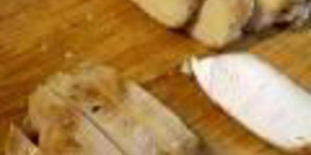 салат цезарь с маринованной курицей