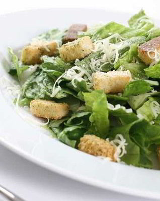 Салат Цезарь с пекинской капустой