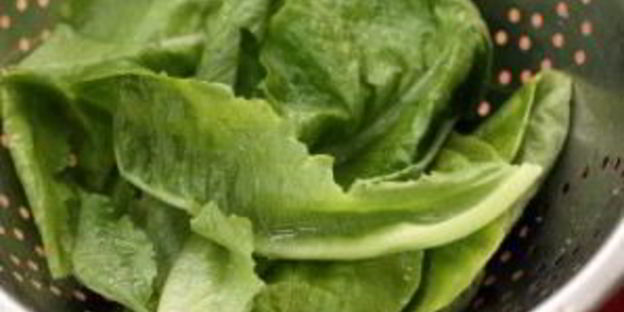 салат цезарь с сухариками