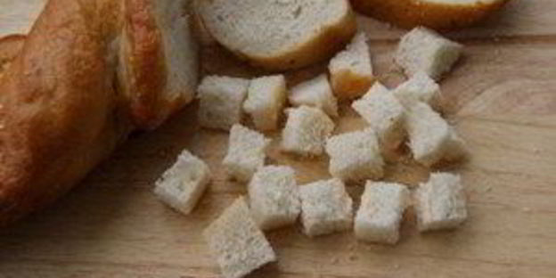 цезарь с курицей и сухариками