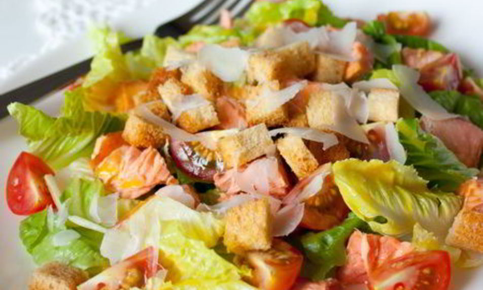 Рецепт цезаря с лососем и помидорками черри