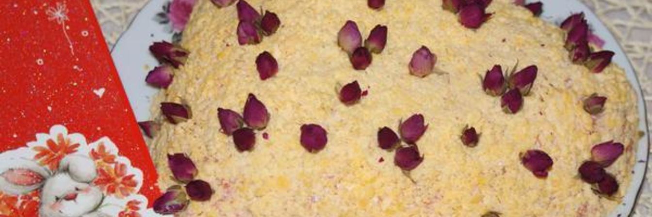 Слоеный салат с крабовыми палочками и картофелем