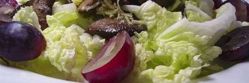 Теплый салат с куриной печенью