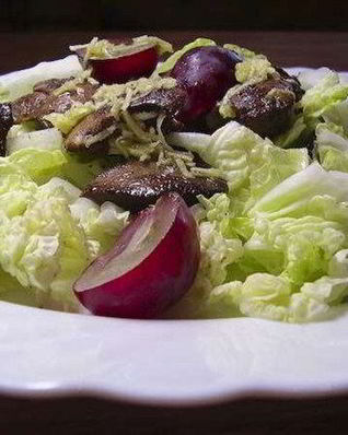 Теплый салат с куриной печенью