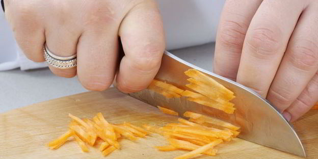 вегетарианский салат с лапшой