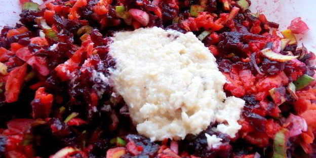 салат винегретный мотив с пикантной заправкой