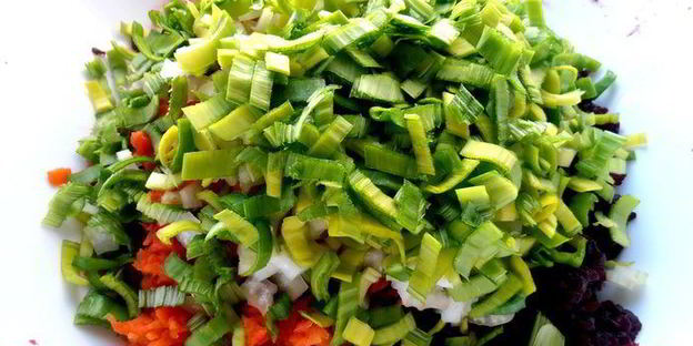 салат винегретный мотив с пикантной заправкой