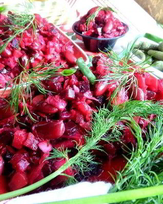 Винегрет с фасолью и жареным луком