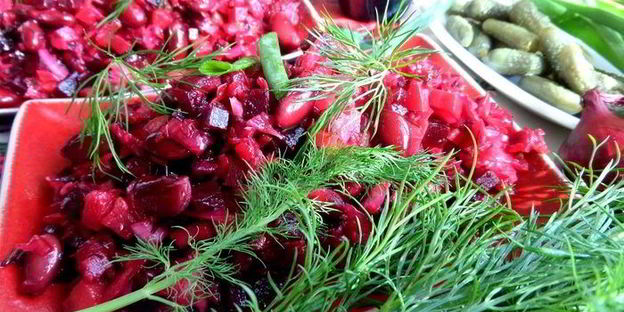 винегрет с фасолью и жареным луком