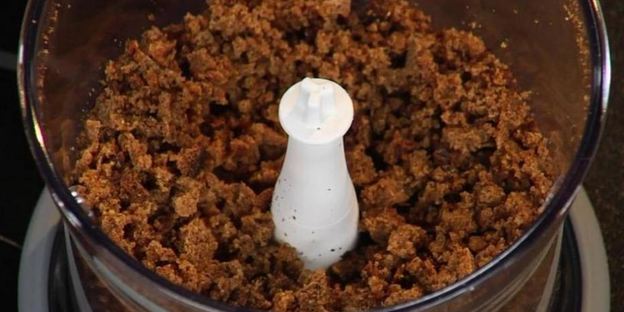 винегрет с килькой и медово-горчичным соусом