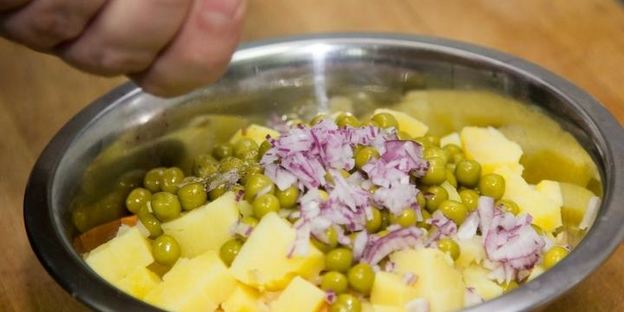 винегрет с квашеной капустой и горошком