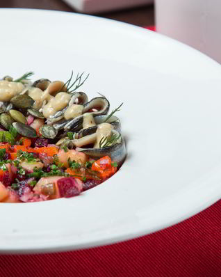 Винегрет с тыквой и килькой