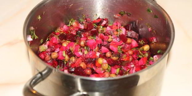 винегрет с зеленым горошком