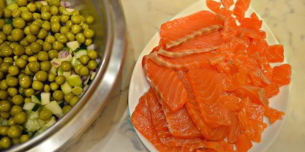 винегрет со слабосоленым лососем