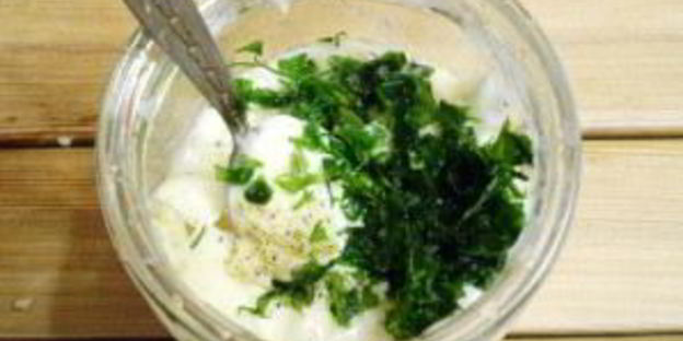 домашний майонез на курином яйце с чесноком и зеленью