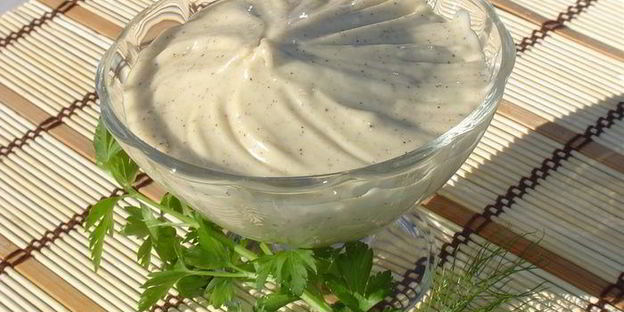 майонез на перепелиных яйцах с зеленью