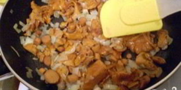 грибной соус из лисичек