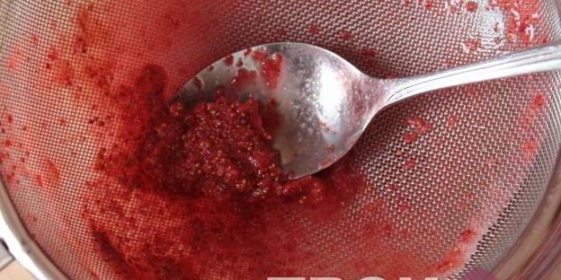 клубничный соус