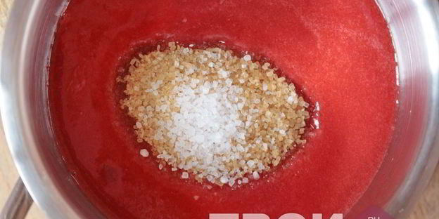 клубничный соус