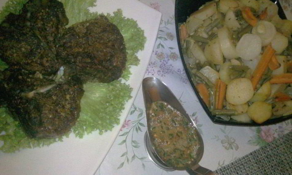 Рецепт антрекота в ореховом маринаде с овощами