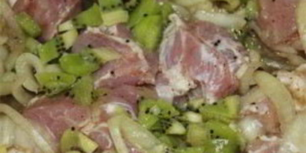 быстрый маринад для свинины из киви