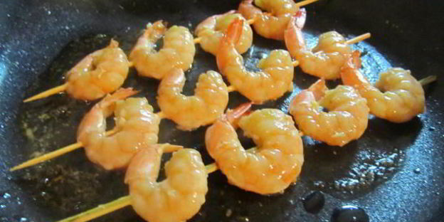 имбирные креветки в соевом маринаде