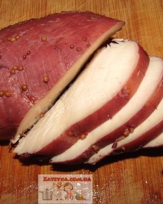 Пастрома из курицы в винном маринаде